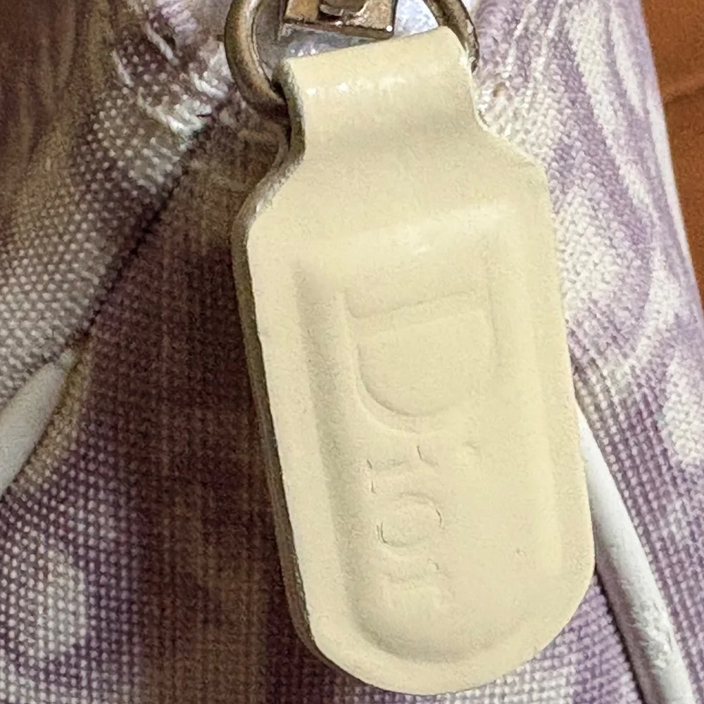 Dior Pouch - Picture 5 of 12